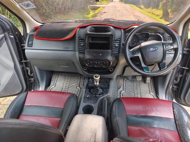 Ford Ranger Wildtrak 2012 Gray