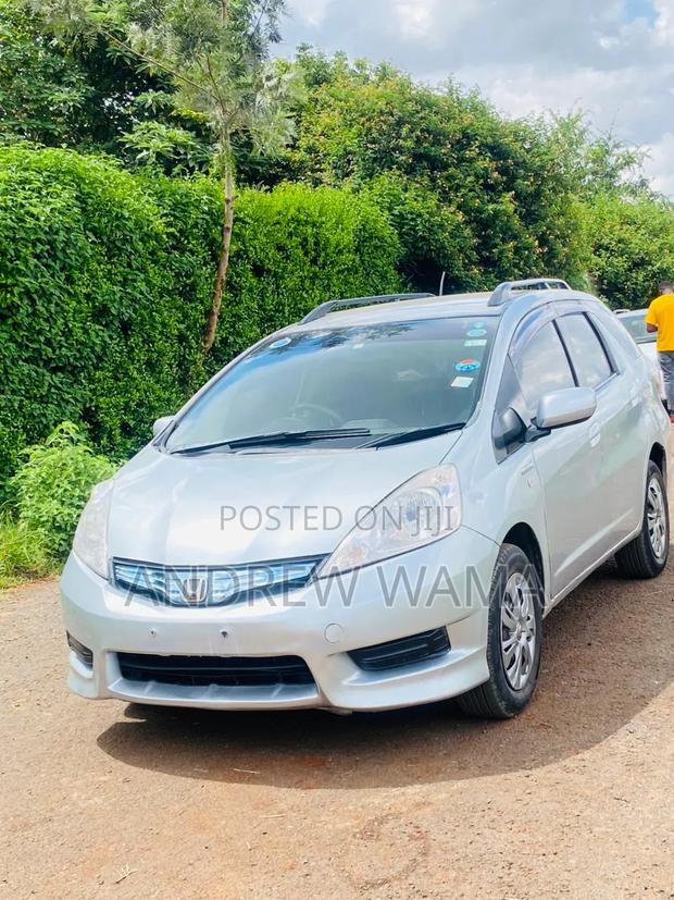 Honda Fit Shuttle 2013 Silver