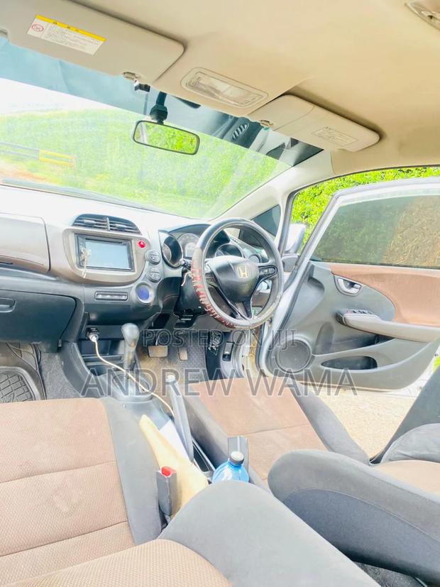 Honda Fit Shuttle 2013 Silver