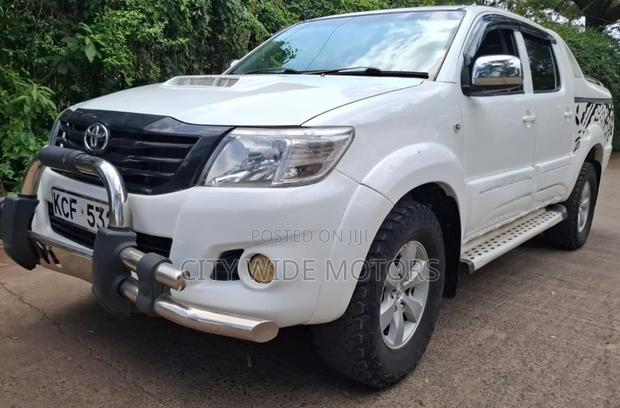 Toyota Hilux 2008 White