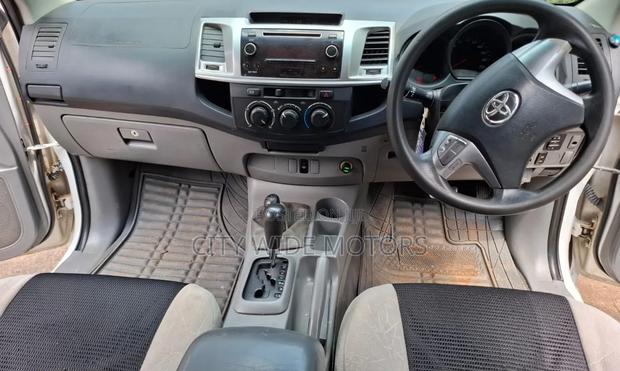 Toyota Hilux 2008 White