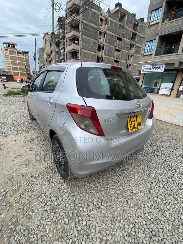 Toyota Vitz 2012 Silver