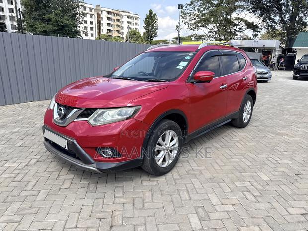 Nissan X-Trail 2.0 Petrol AWD 2013 Red