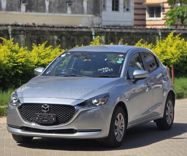 Mazda 2 2020 Silver