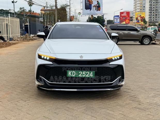 Toyota Crown 2023 White