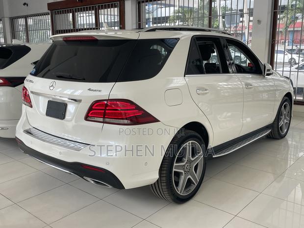 Mercedes-Benz GLE-Class GLE 350d 4MATIC 2019 White