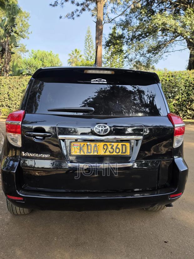 Toyota Vanguard 2013 Black