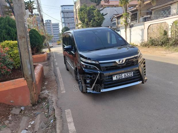 Toyota Voxy 2018 Black