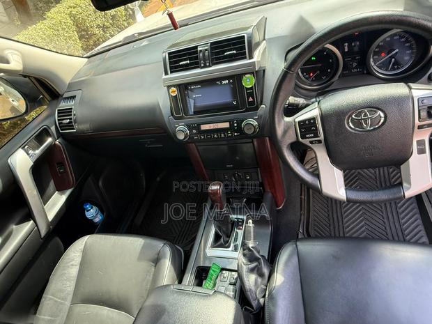 Toyota Land Cruiser Prado 2.8 D-4D 2016 White