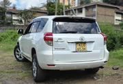 Toyota Vanguard 2011 White for sale
