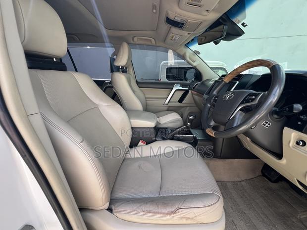 Toyota Land Cruiser Prado 2018 Beige