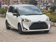 Toyota Sienta 2020 White for sale
