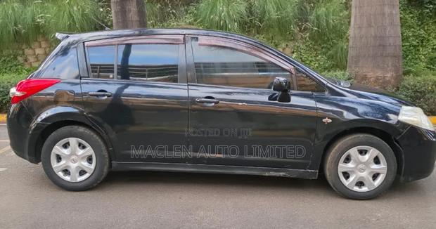 Nissan Tiida 2009 Black