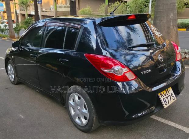 Nissan Tiida 2009 Black