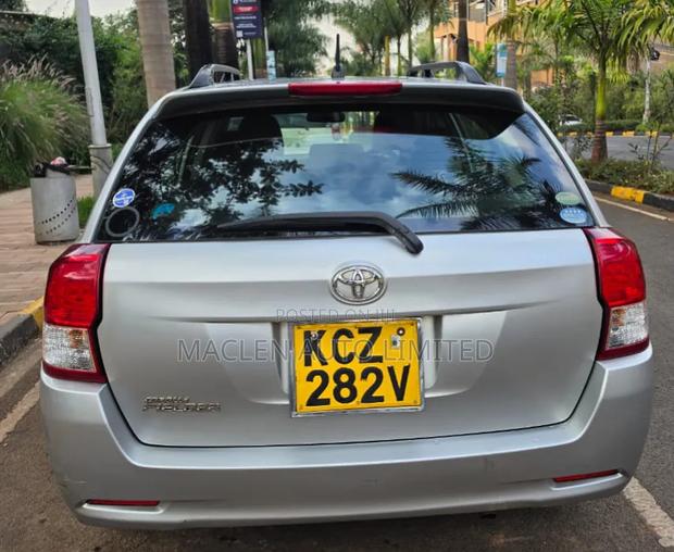 Toyota Corolla Fielder 2015 Silver