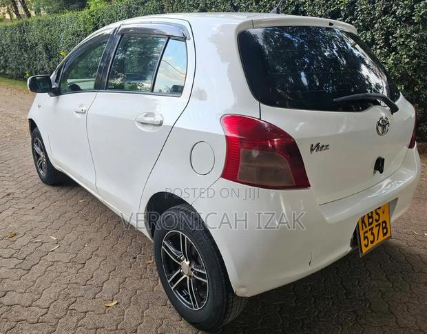 Toyota Vitz 2006 White