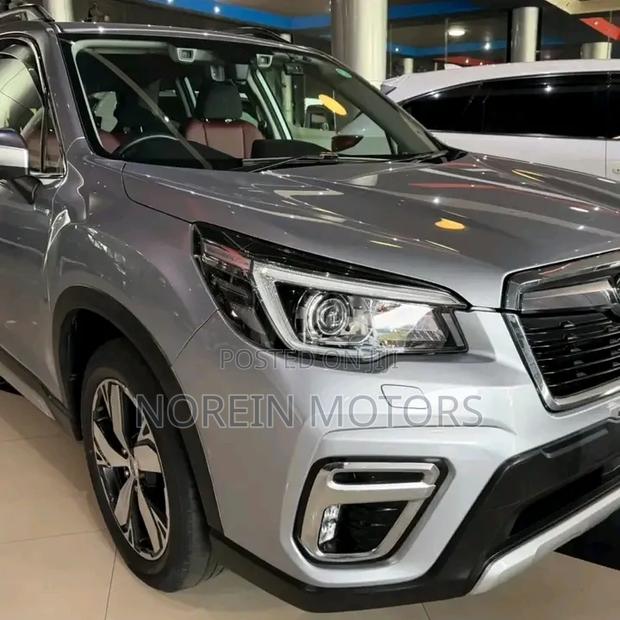 Subaru Forester 2018 Orange