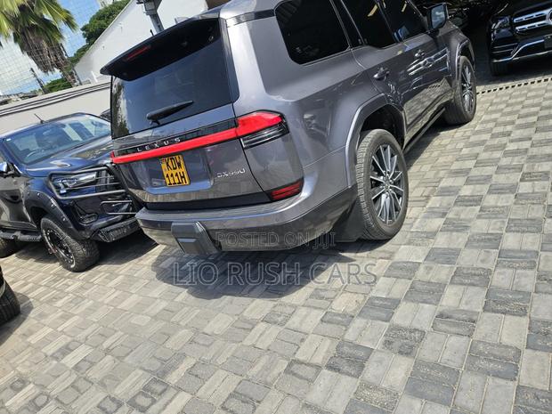Lexus GX 2025 Gray
