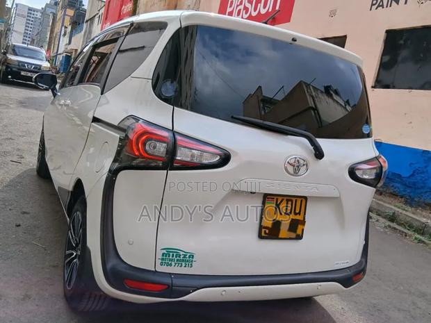 Toyota Sienta 2020 White