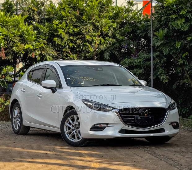 Mazda Axela 2019 White