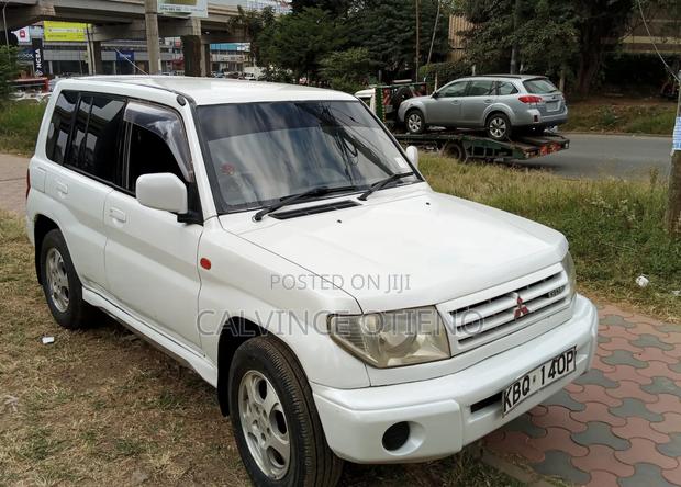 Mitsubishi Pajero IO 2005 White