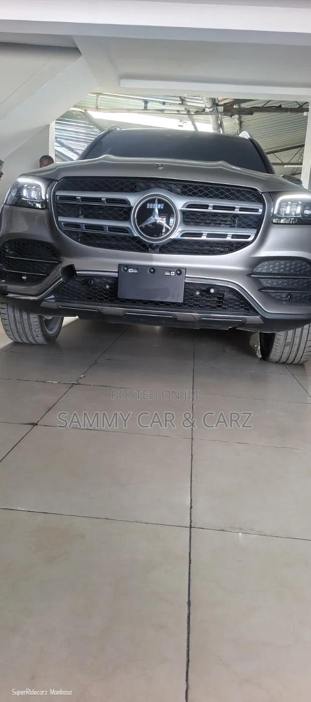 Mercedes-Benz GLS-Class GLS 400d 2022 Gold