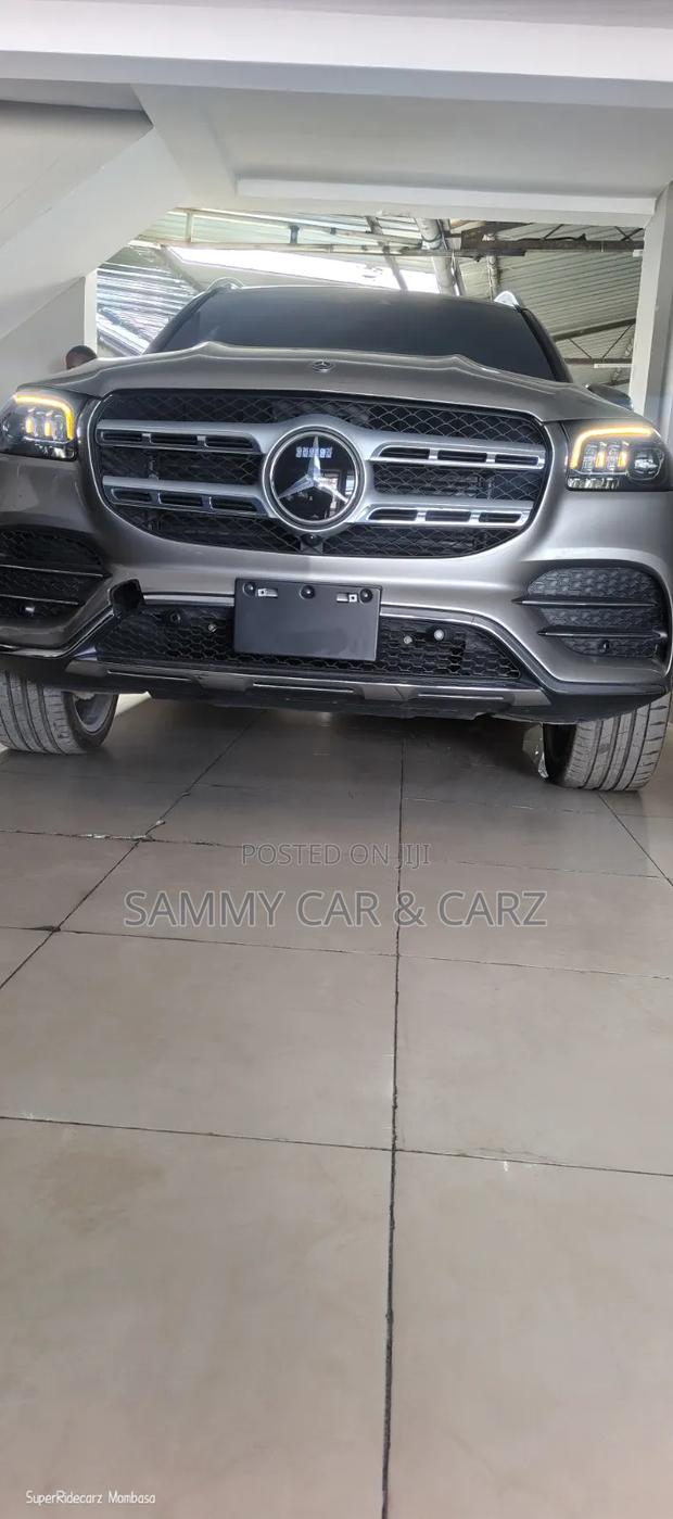 Mercedes-Benz GLS-Class GLS 400d 2022 Gold