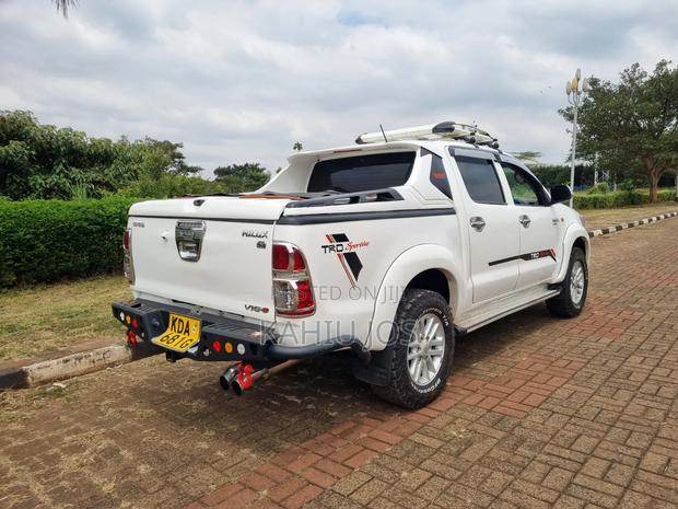 Toyota Hilux 2014 Off white