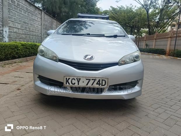 Toyota Wish 2011 Silver