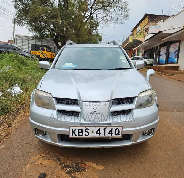 Mitsubishi Airtrek 2005 Silver