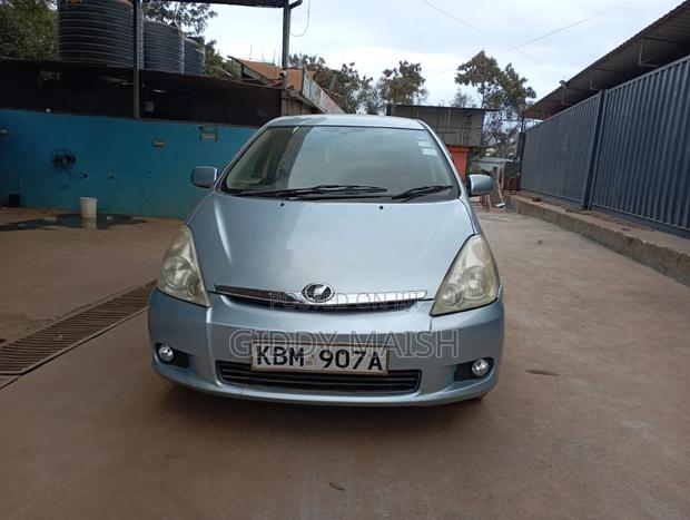 Toyota Wish 2004 Blue
