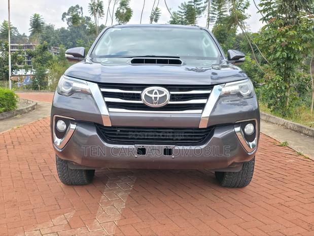 Toyota Fortuner 2016 Gray