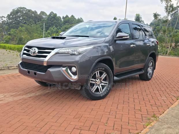 Toyota Fortuner 2016 Gray