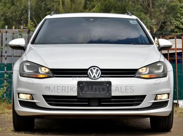 Volkswagen Golf 2017 White