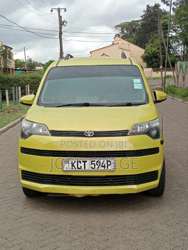 Toyota Spade 2012 Yellow
