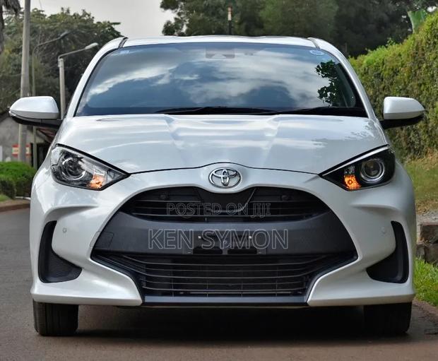 Toyota Yaris 2020 Pearl