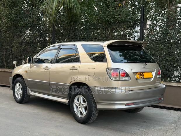 Toyota Harrier 2001 Silver