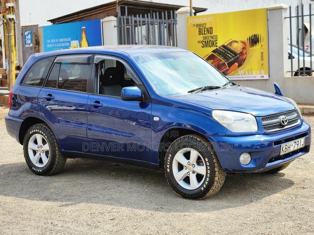 Toyota RAV4 2004 Blue