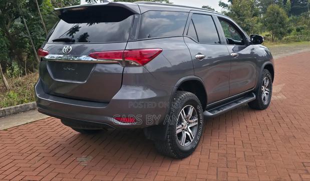 Toyota Fortuner 2016 Gray