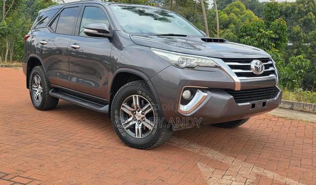 Toyota Fortuner 2016 Gray