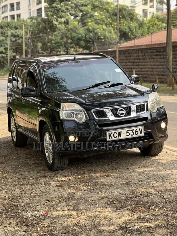 Nissan X-Trail 2.0 Petrol XE 2012 Black