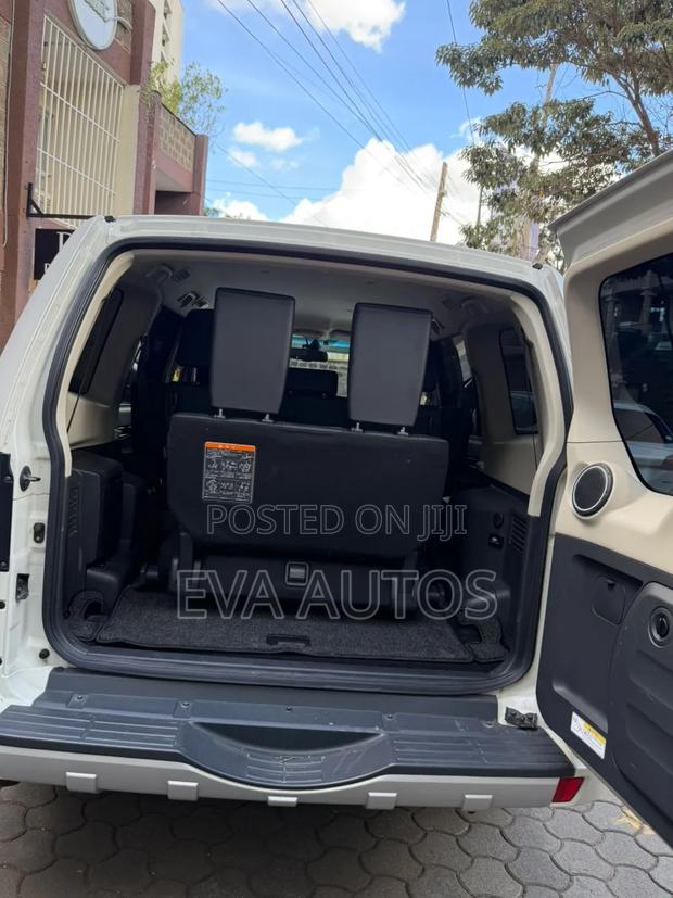 Mitsubishi Pajero 2019 White