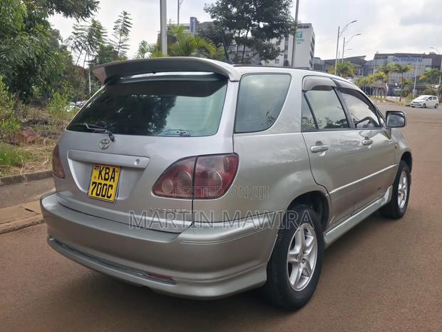 Toyota Harrier 2001 Silver