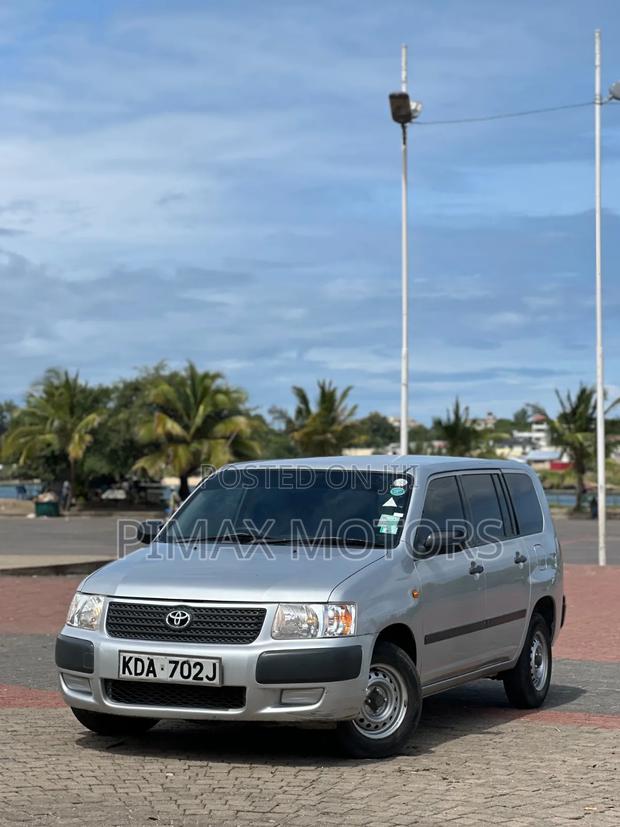 Toyota Succeed 2013 Silver