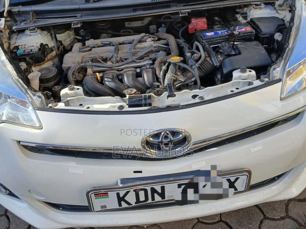 Toyota Ractis 2015 White