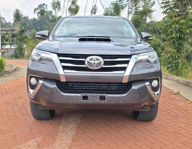 Toyota Fortuner 2016 Gray