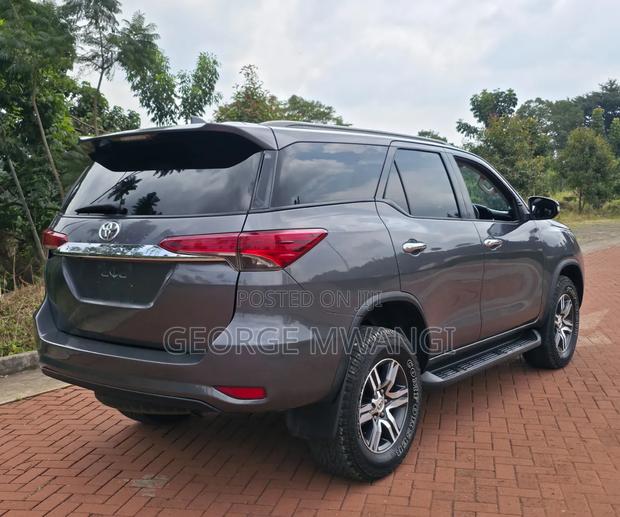 Toyota Fortuner 2016 Gray
