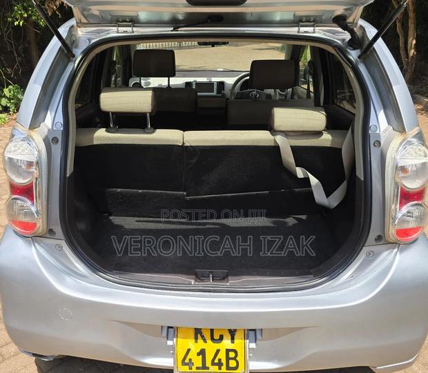 Toyota Passo 2012 Silver
