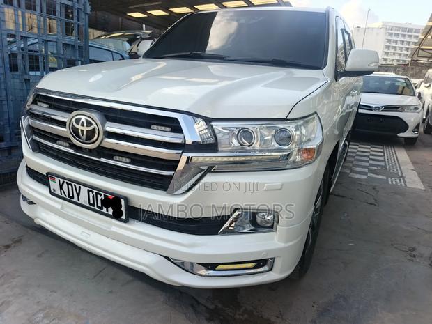 Toyota Land Cruiser 4.5 V8 TD 2019 White
