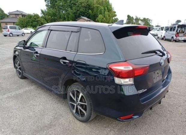 Toyota Corolla Fielder 1.5 Hybrid FWD 2019 Black
